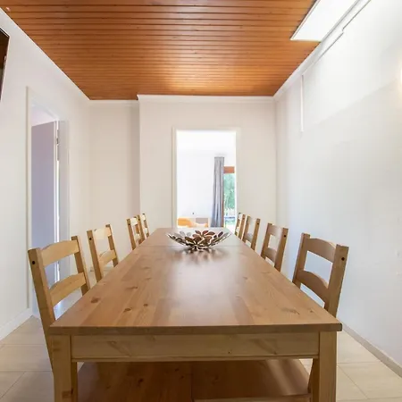 Tolstov House - 6 With Garden - 15 Min Messe Dus & Airport Dus Daire