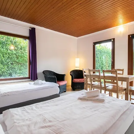 Raj Living - 6 With Garden - 15 Min Messe Dus & Airport Dus Apartment *