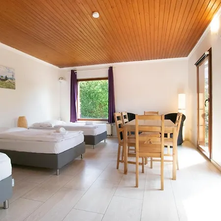 Raj Living - 6 With Garden - 15 Min Messe Dus & Airport Dus * Meerbusch