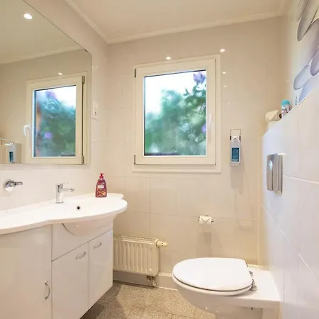 Apartment Raj Living - 6 With Garden - 15 Min Messe Dus & Airport Dus