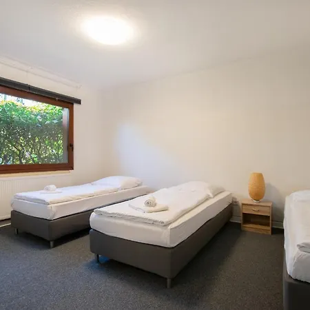 Raj Living - 6 With Garden - 15 Min Messe Dus & Airport Dus Apartment Meerbusch