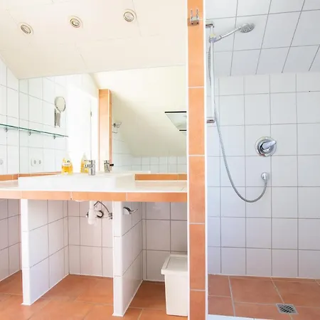 Apartment Raj Living - 6 With Garden - 15 Min Messe Dus & Airport Dus Meerbusch