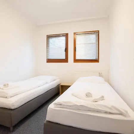 Apartment Raj Living - 6 With Garden - 15 Min Messe Dus & Airport Dus Meerbusch