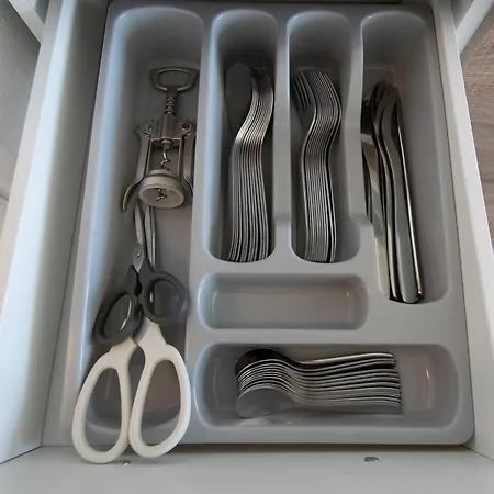 Tolstov House - 6 With Garden - 15 Min Messe Dus & Airport Dus