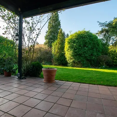 Appartement Tolstov House - 6 With Garden - 15 Min Messe Dus & Airport Dus Meerbusch