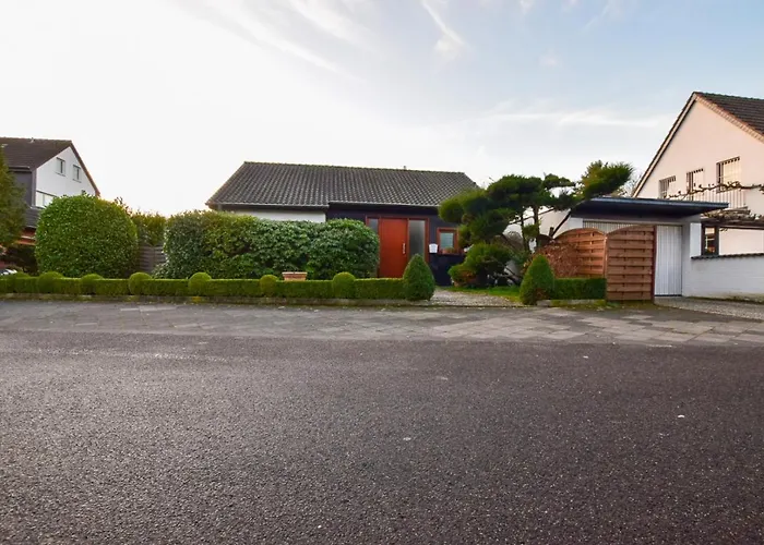 Tolstov House - 6 With Garden - 15 Min Messe Dus & Airport Dus