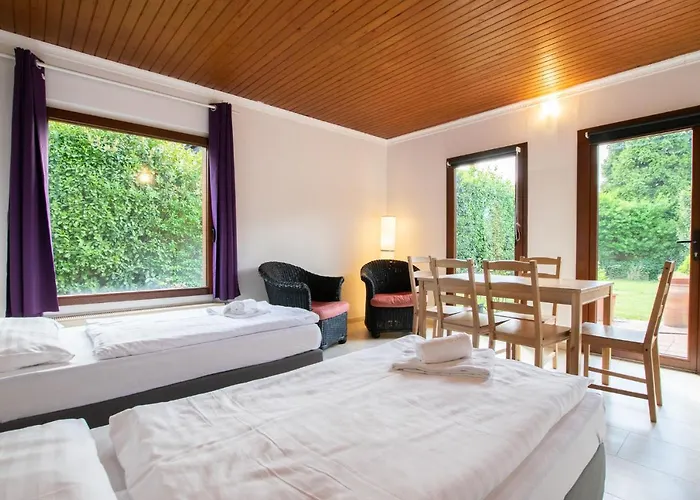 Tolstov House - 6 With Garden - 15 Min Messe Dus & Airport Dus Lejlighed *