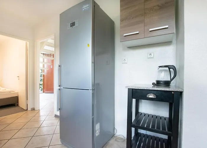 Tolstov House - 6 With Garden - 15 Min Messe Dus & Airport Dus Appartement *