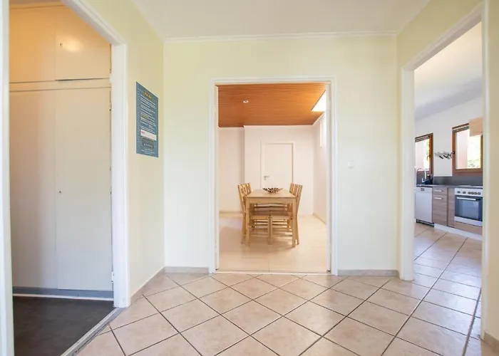 Tolstov House - 6 With Garden - 15 Min Messe Dus & Airport Dus Appartement