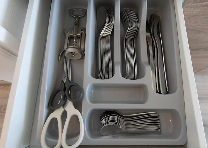 Tolstov House - 6 With Garden - 15 Min Messe Dus & Airport Dus